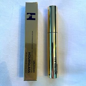 NEW Hourglass Unlocked Instant Extensions Mascara